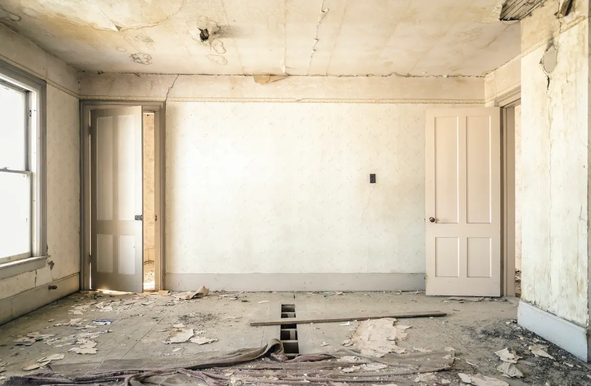 Waste disposal crew managing a cleanout project in Estherville